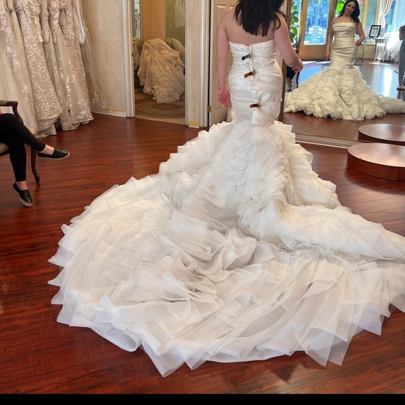 Estee Wedding Dress - Picture 2 of 2